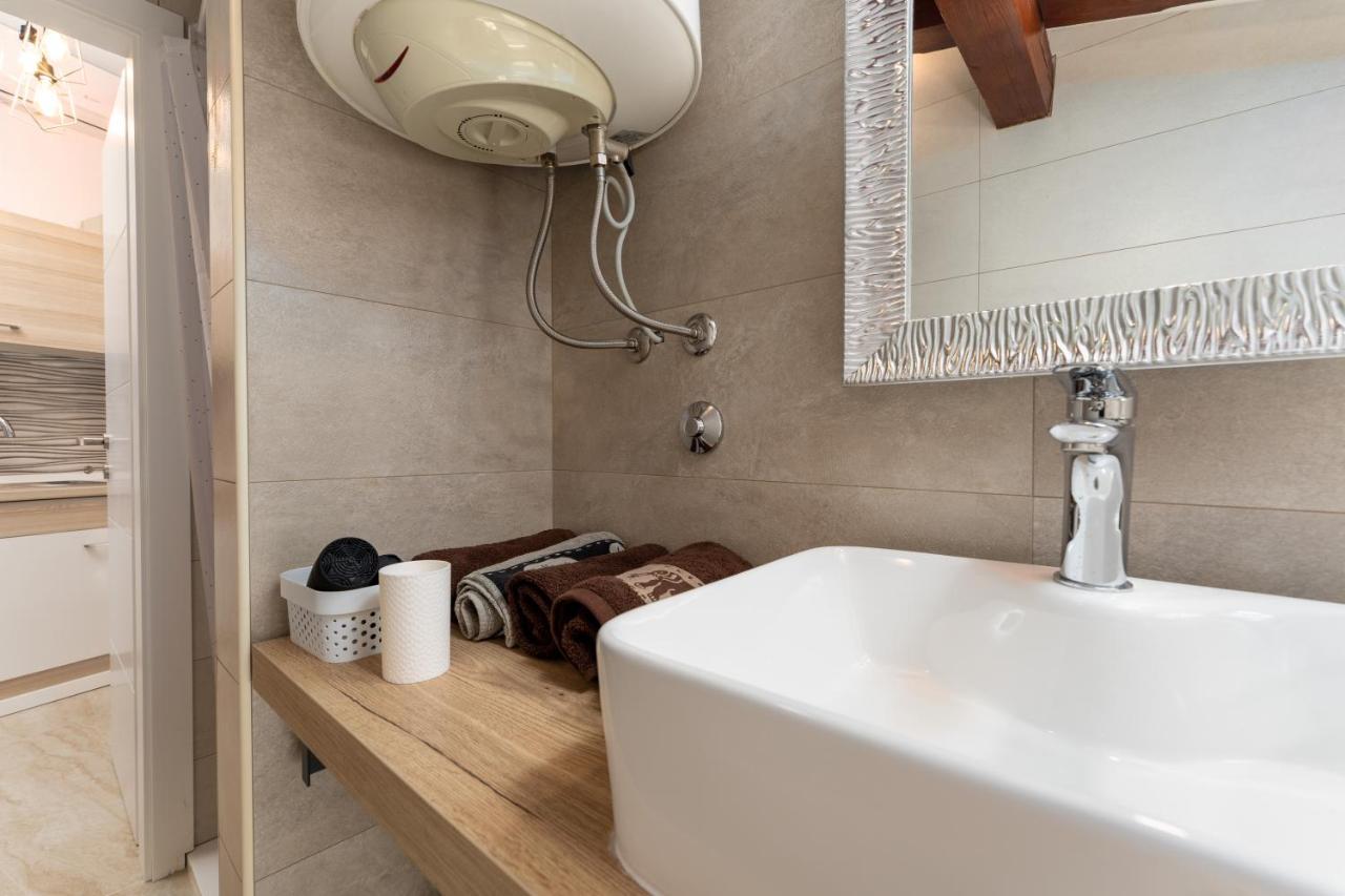 Relax In 2 Bedroom App In Old Town W/ac And Wifi Apartma